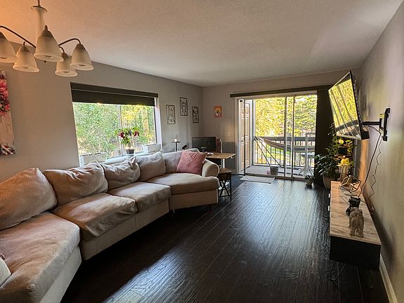 4th image of 6312 Newtown Cir APT B1