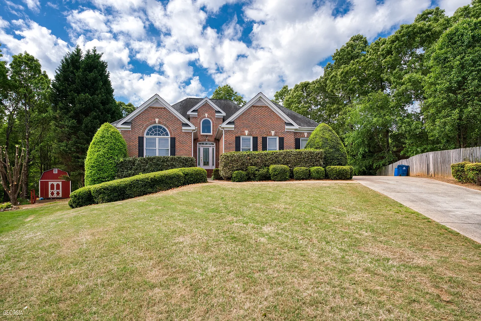 1015 Lewis Ridge Cir photo 1