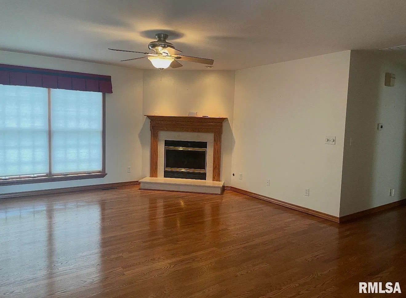 2 bed, 2.0 bath, 1570 sqft, $2,000 — Photo 2