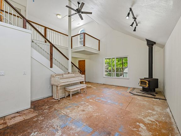 5th image of 10200 Stotler Ave