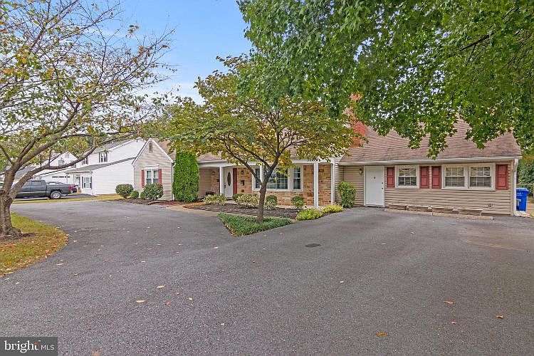 1st image of 3007 Belair Dr