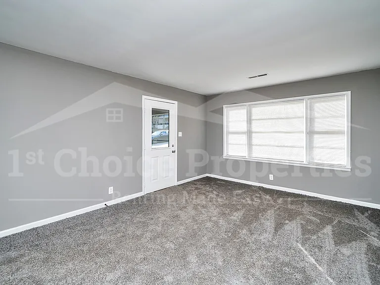 108 13th Ave NW — Photo 7