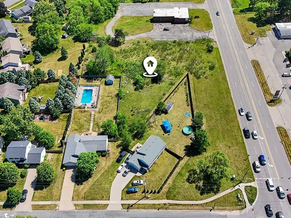 1456 Northland Dr NE, Rockford, MI 49341