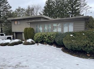 23 Pen Y Bryn Dr, Scranton, PA 18505