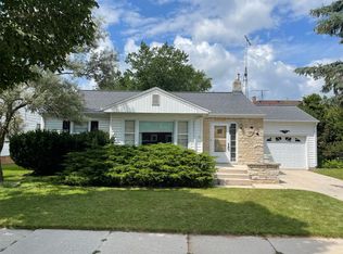 2614 Monroe St, Two Rivers, WI 54241