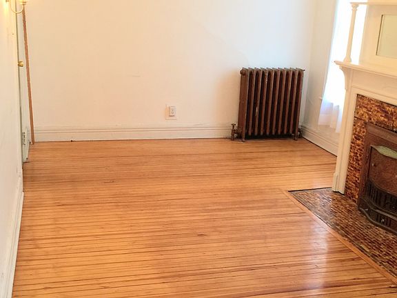 2nd image of 9 Woodlawn Ave #2R