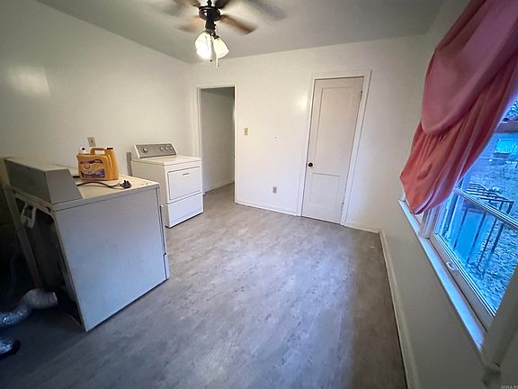 4th image of 16 Shirley St