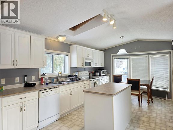 4th image of 3947 Caravelle Rd