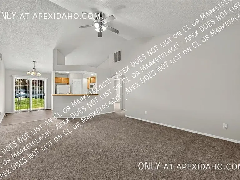 3851 N Lezana Ave — Photo 6