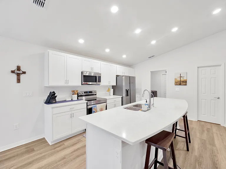 1072 Aruba Ave — Photo 4