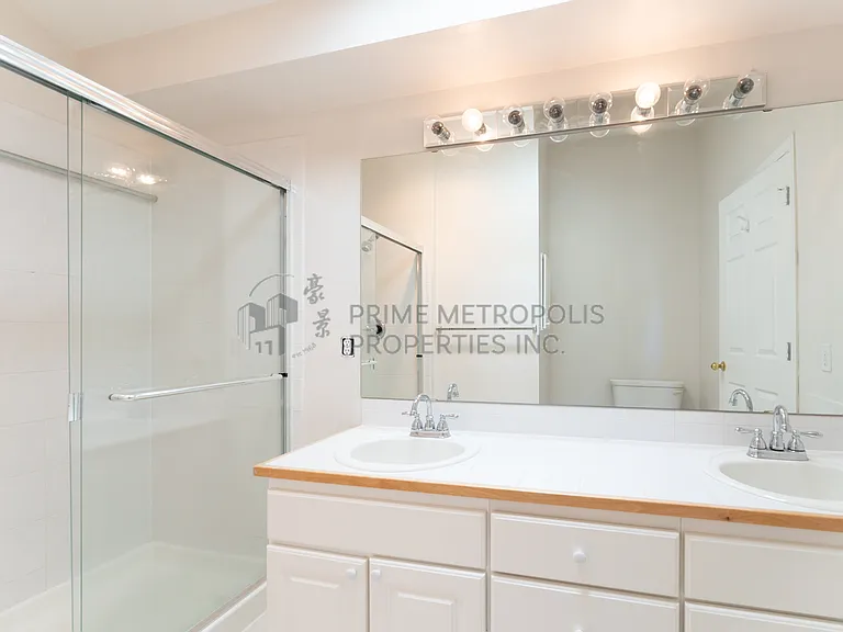 9808 NE 130th Pl #1 — Photo 17