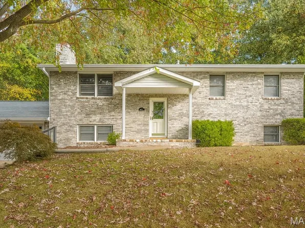 116 Valleywood Ct, Bethalto, IL 62010