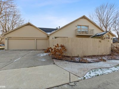 42297 E Edward Dr, Clinton Township, MI, 48038