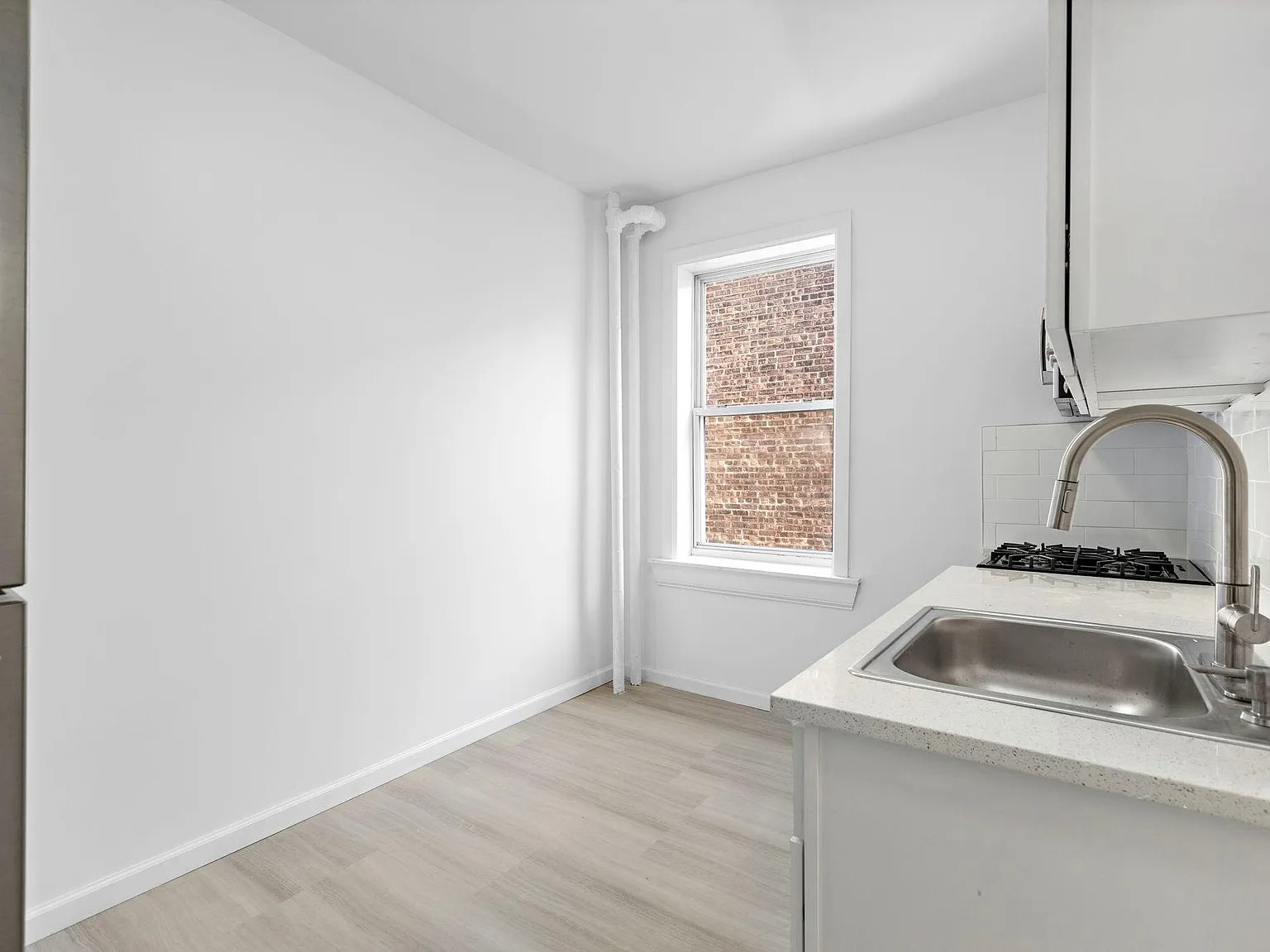 137 Kensington Ave — Photo 3