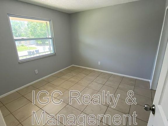 4th image of 1702 Palmetto St