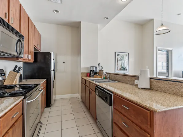 925 Common, 925 Common St, New Orleans, LA 70112