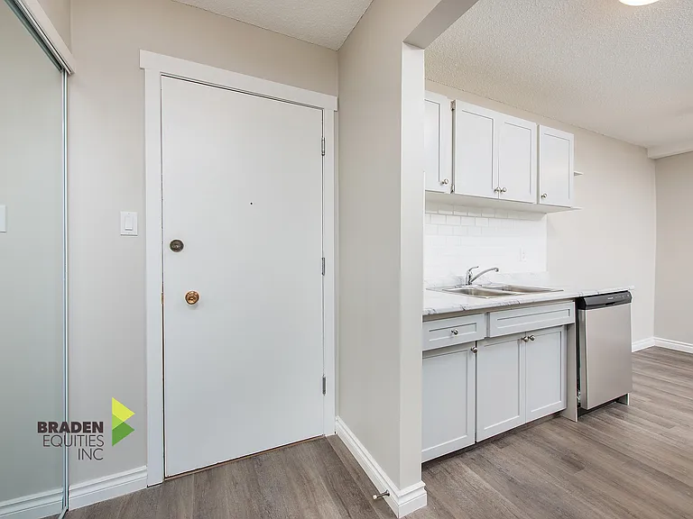 1602 Sherwood Dr — Photo 20