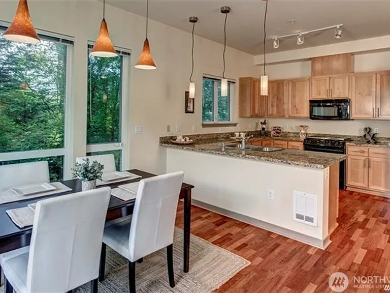 375 Kirkland Ave #325 — Photo 5