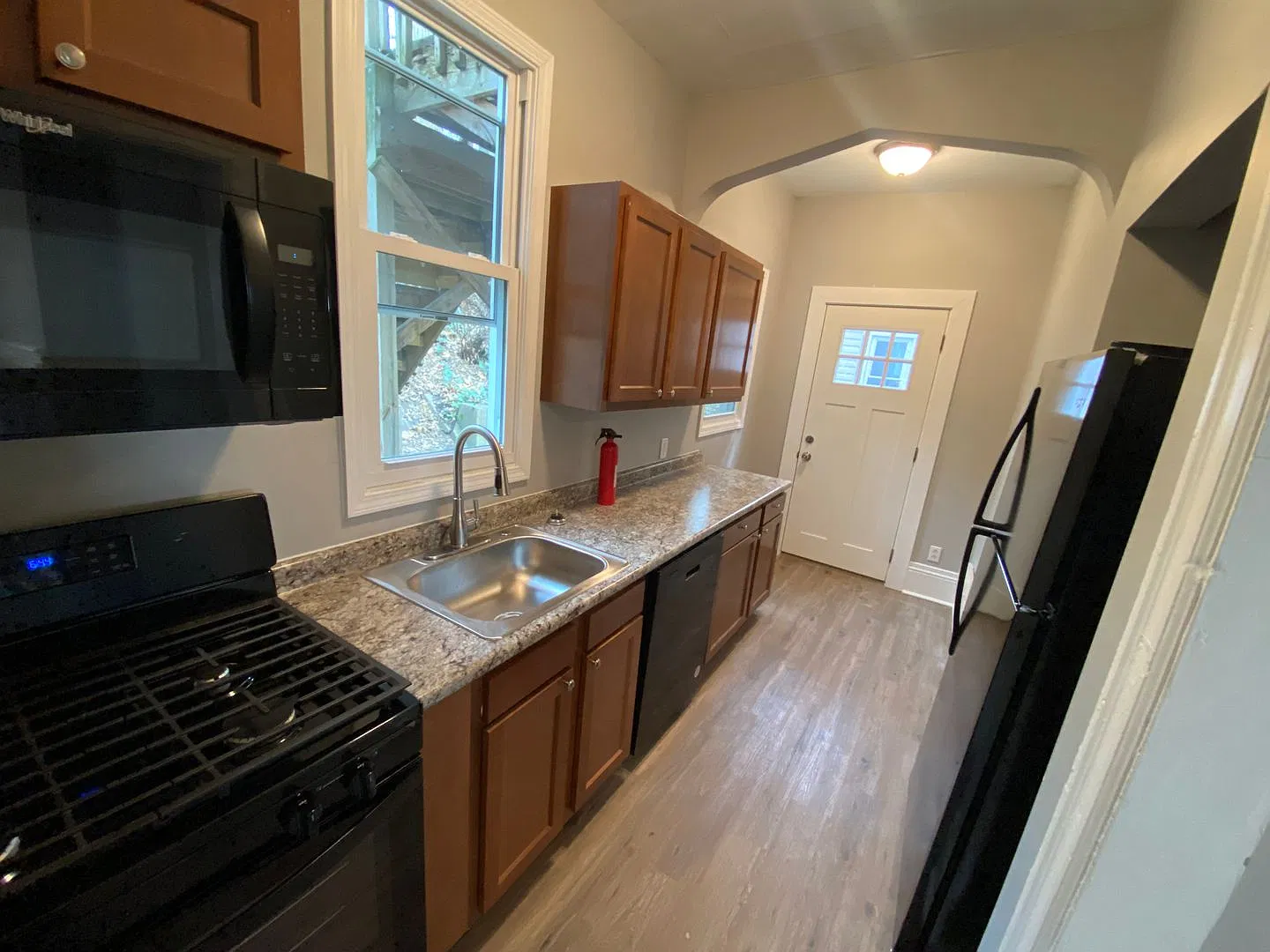 Duplex in the Avalon area of Pittsburgh, PA — Photo 3