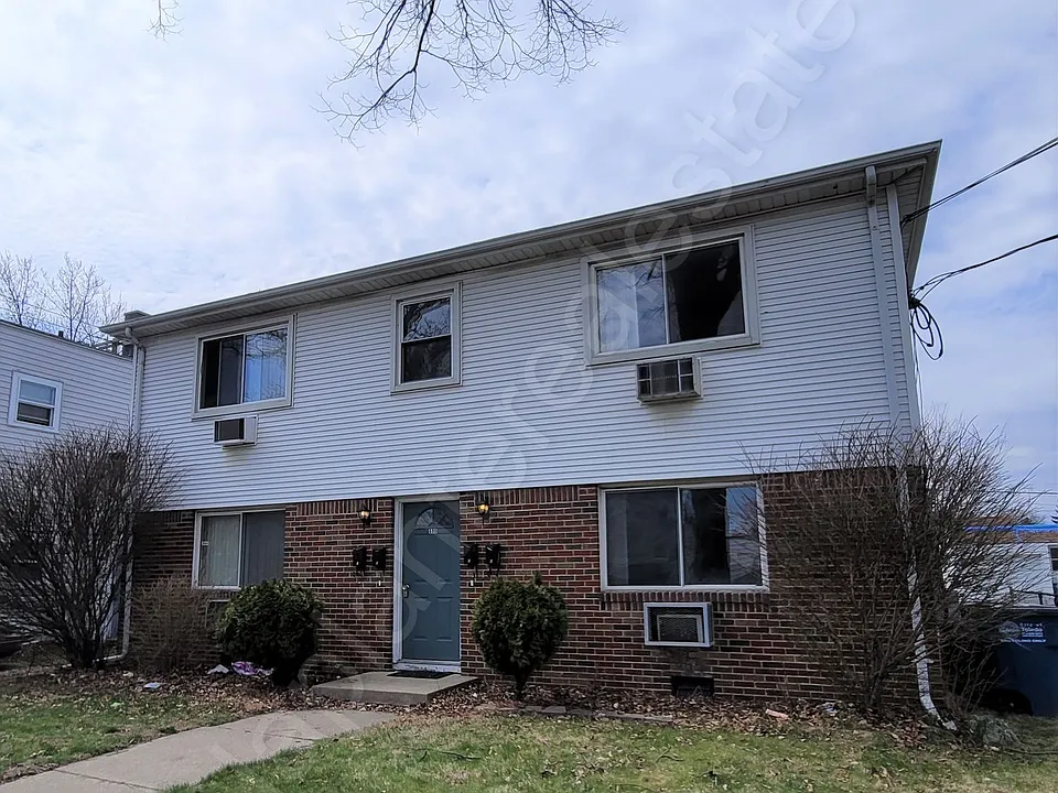 880 Wright Avenue