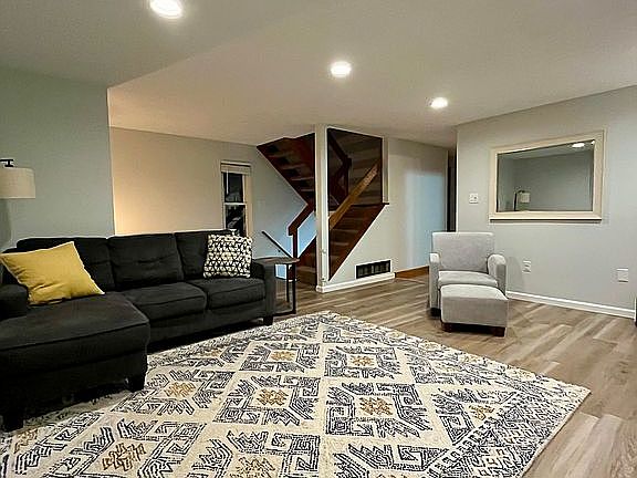 3rd image of 2659 Hunters Point Dr