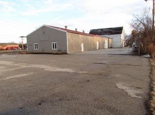 6209 W Mequon Rd, Mequon, WI 53092