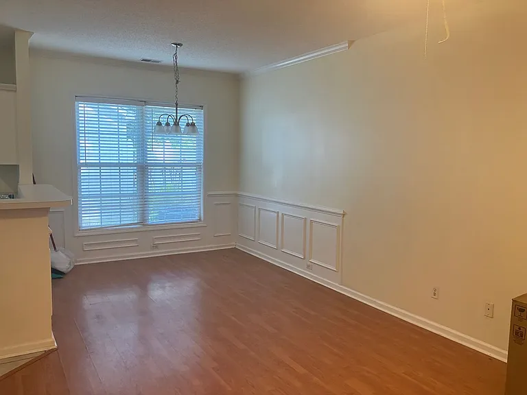 47 Regent Ave — Photo 12