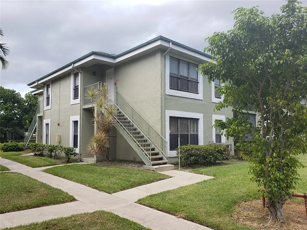2 bed, 1.0 bath, 731 sqft, $1,850 — Photo 1
