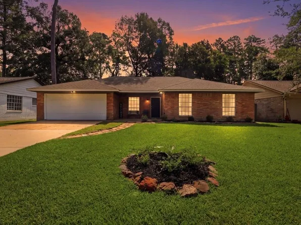 426 Eastwood Dr, New Caney, TX 77357
