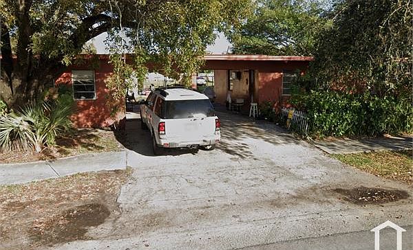 1st image of 308 NW 15th Ave