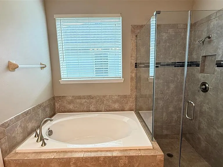 32612 Harmony Oaks Dr — Photo 17