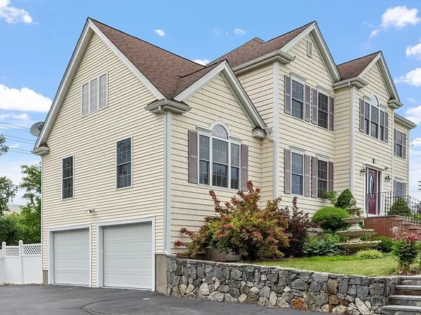 7 Pine St, Peabody, MA 01960