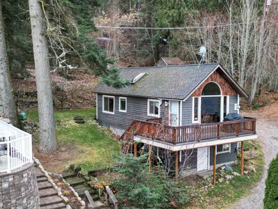 22717 E Park Beach Rd, Newman Lake, WA, 99025