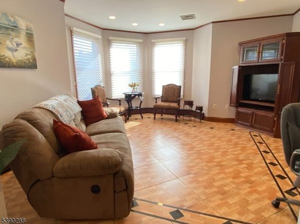 247 Montclair Ave APT 1