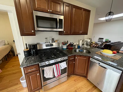 549 Washington St #6 Photo 1