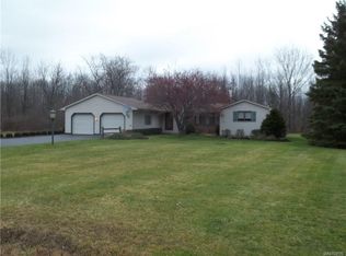 4349 Plank Rd, Lockport, NY 14094