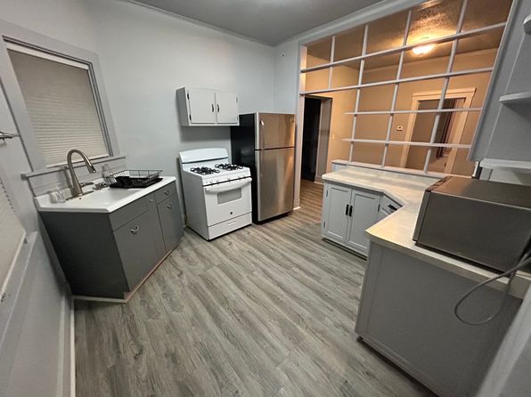 901 NE Glen Oak Ave #2