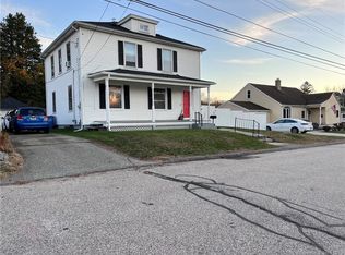 42 Elm St, Griswold, CT 06351