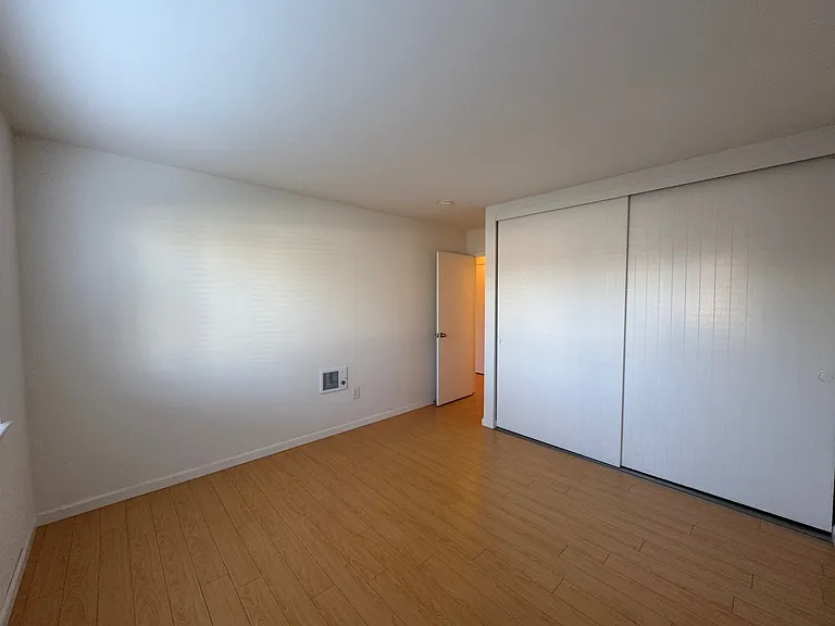 1820 Santa Clara Ave #102 — Photo 10