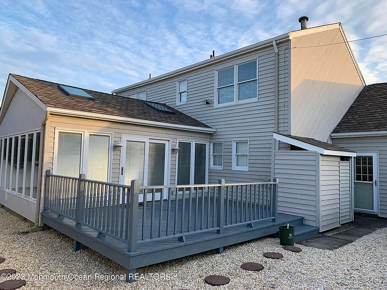 107 Carlton Pl — Photo 16