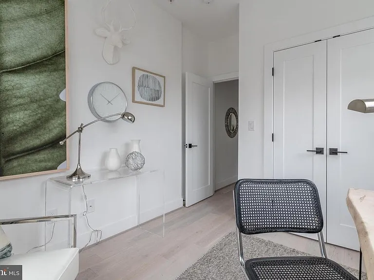 1411 Oak St NW — Photo 14