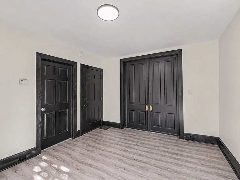 335 Crescent St NE #2 — Photo 4