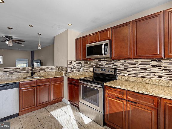 2nd image of 23 Andover Ct