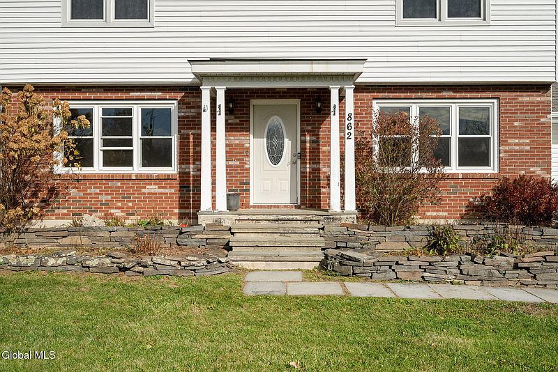 3rd image of 862 S Kelley Road