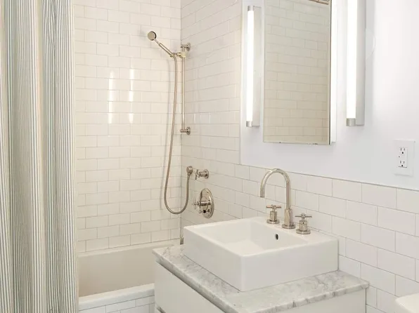 286 Spring Street image 16 of 18