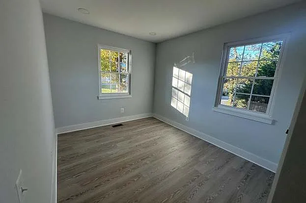 119 W Earleigh Heights Rd — Photo 16