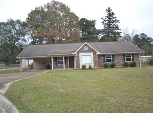1415 Mockingbird Pl, Magnolia, AR 71753