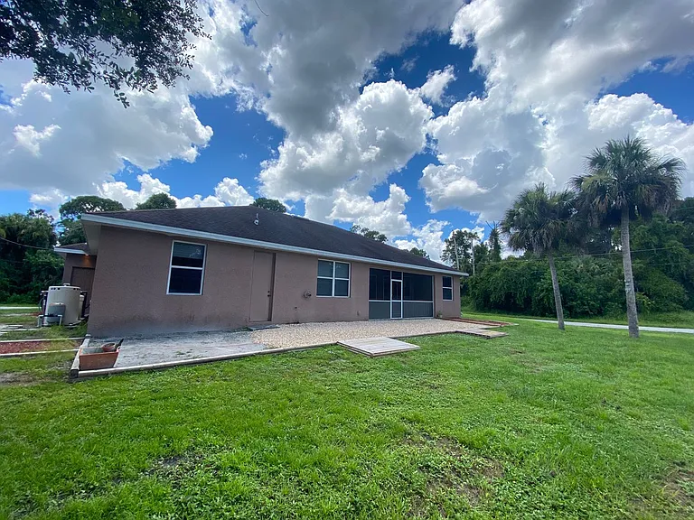 4110 Polynesia Rd — Photo 2
