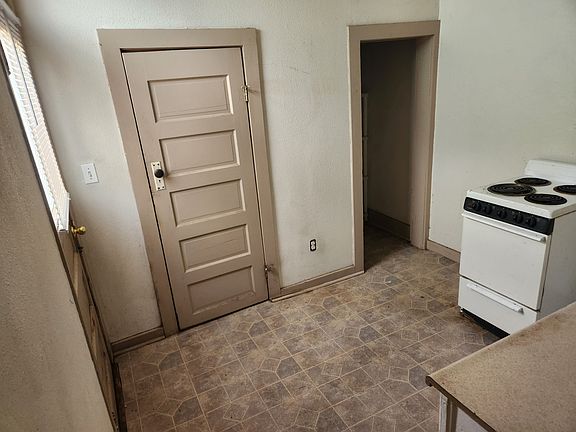 2nd image of 305 E Park St #1