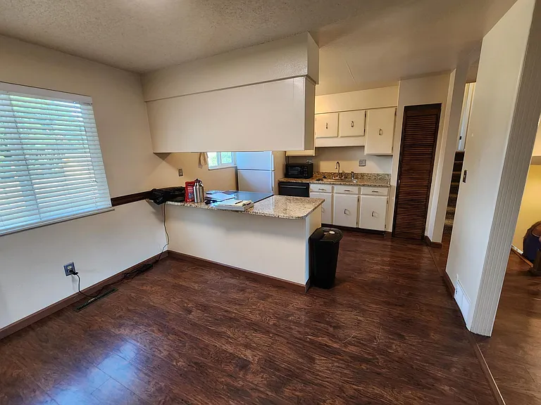1085 Applewood Dr — Photo 14